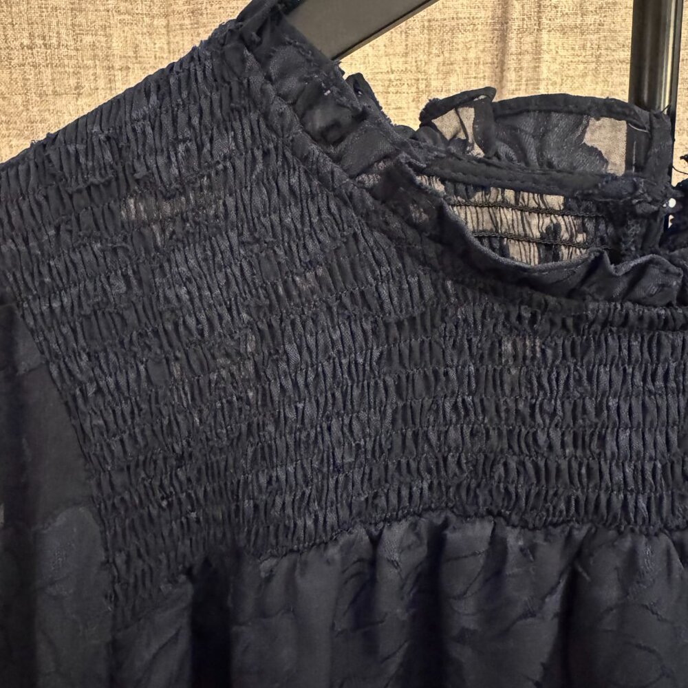 Umgee Plus Navy Floral Smocked Chiffon Blouse XL - Picture 3 of 7